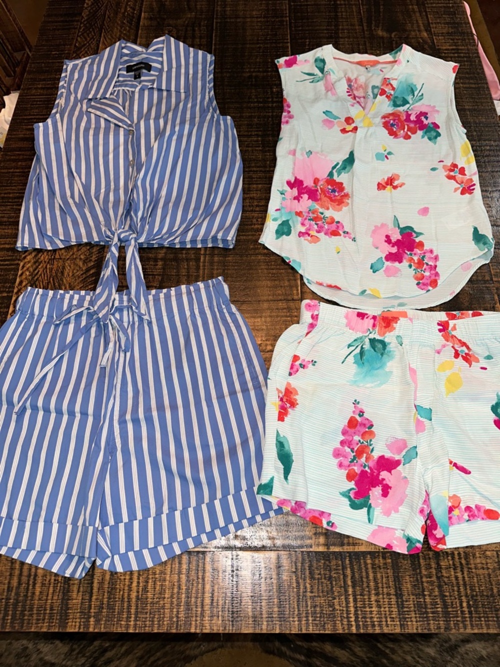 Summer Sets size Small lot of 2